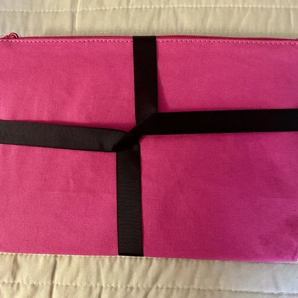 New, J.Crew Set of 3 Cosmetic Bags in Lime, Barbie Pink & Animal Print  🛍 - Picture 4 of 6